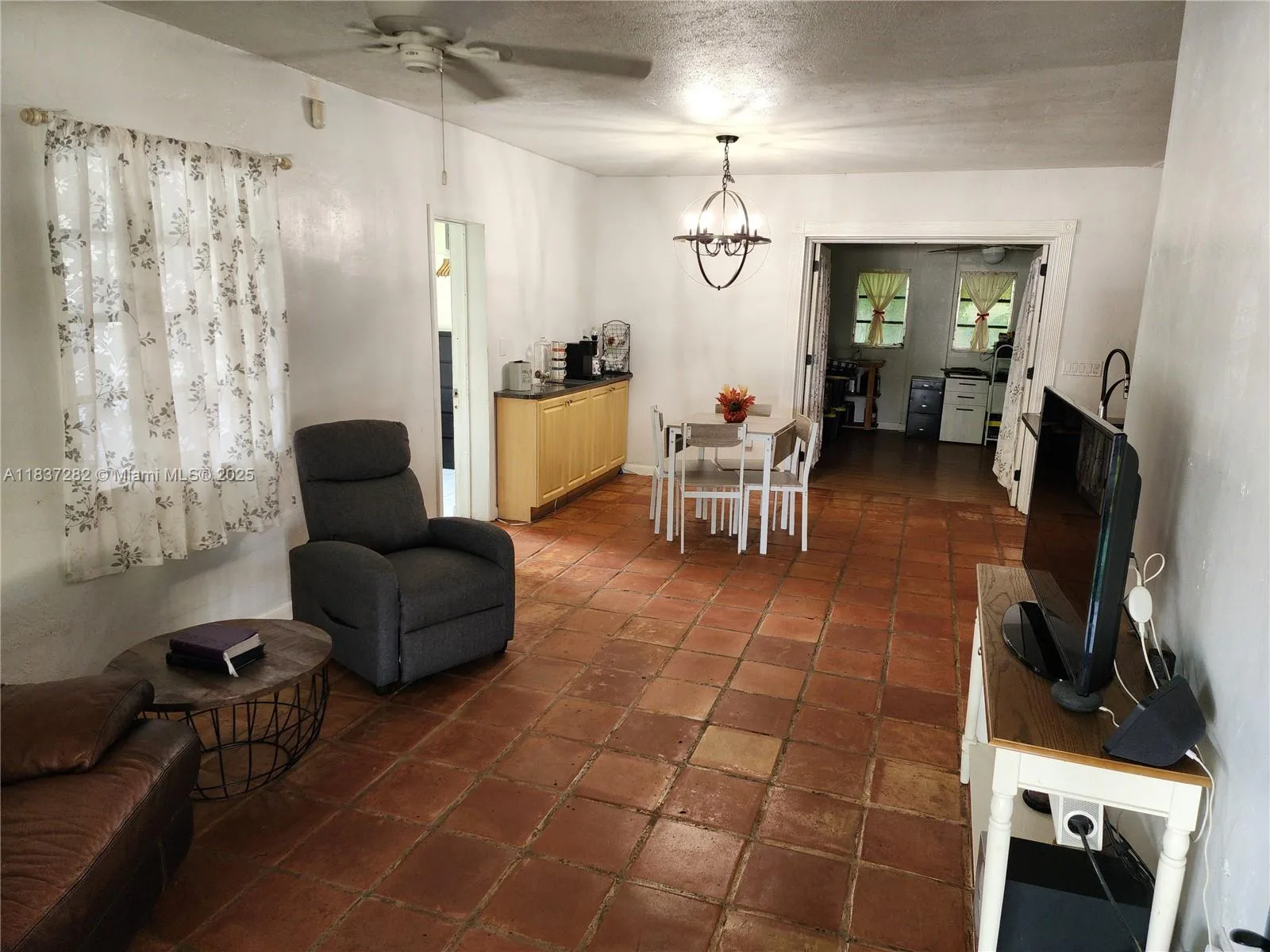 3521 E 8th Ave, Hialeah, FL 33013 photo 4