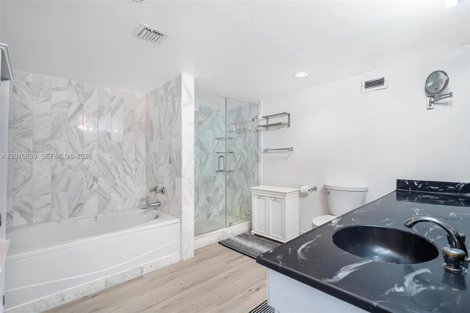 825 Brickell Bay Dr # 2042, Miami, FL 33131 photo 10