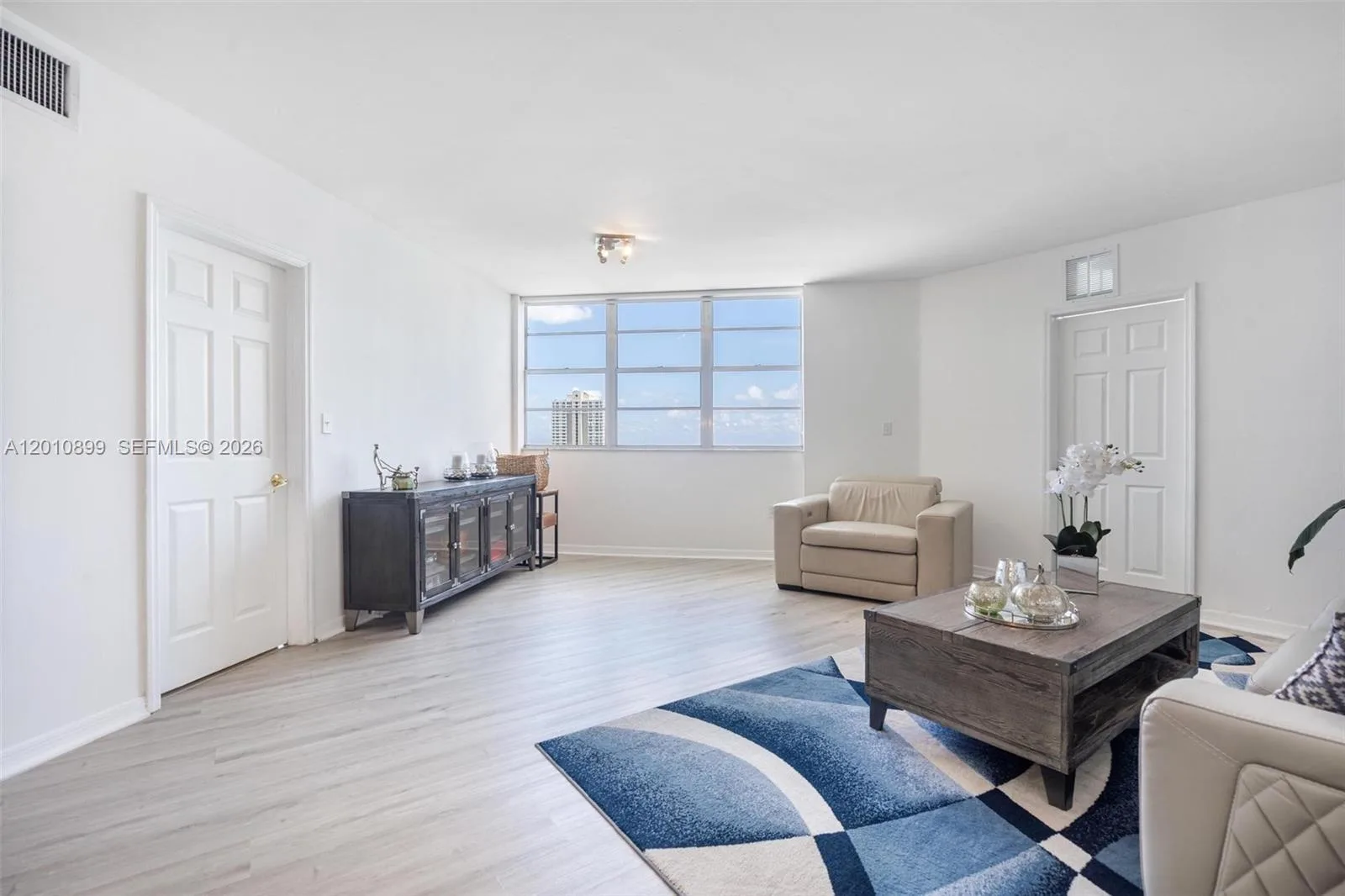 825 Brickell Bay Dr # 2042, Miami, FL 33131 photo 2