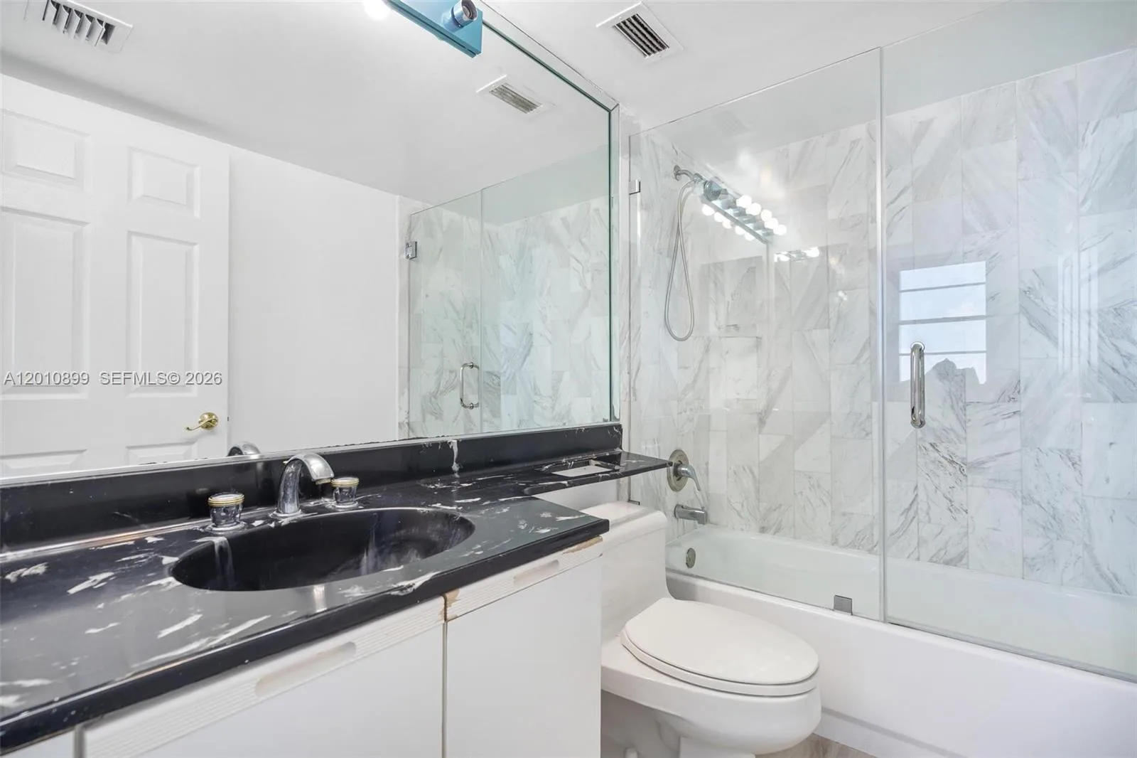 825 Brickell Bay Dr # 2042, Miami, FL 33131 photo 7