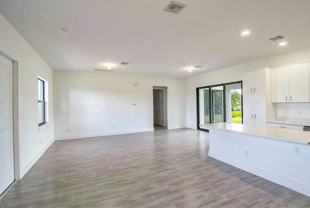15633 Lakeland Circle, Port Charlotte, FL 33981 photo 6
