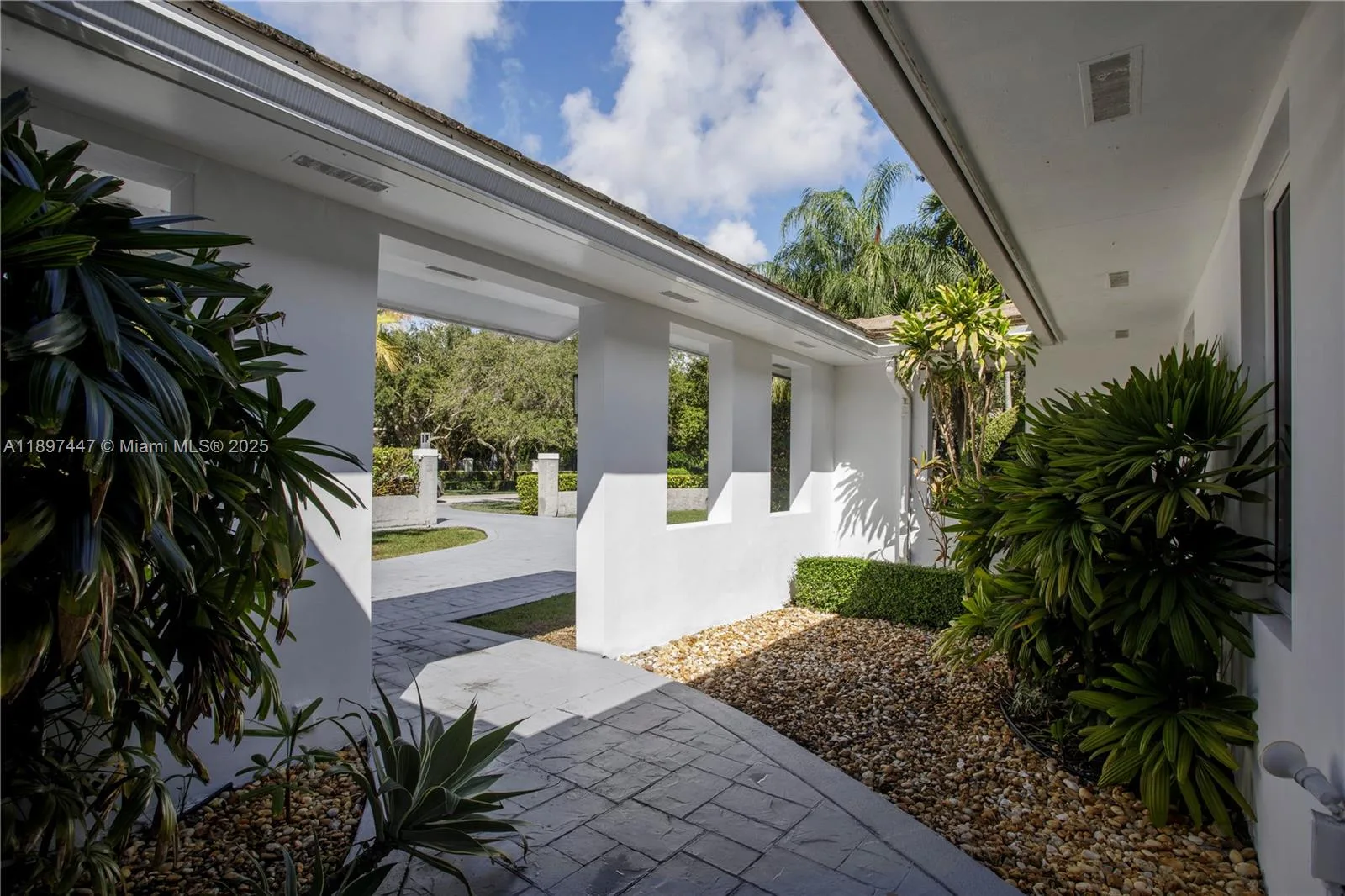 13551 SW 62nd Ave, Pinecrest, FL 33156 photo 4