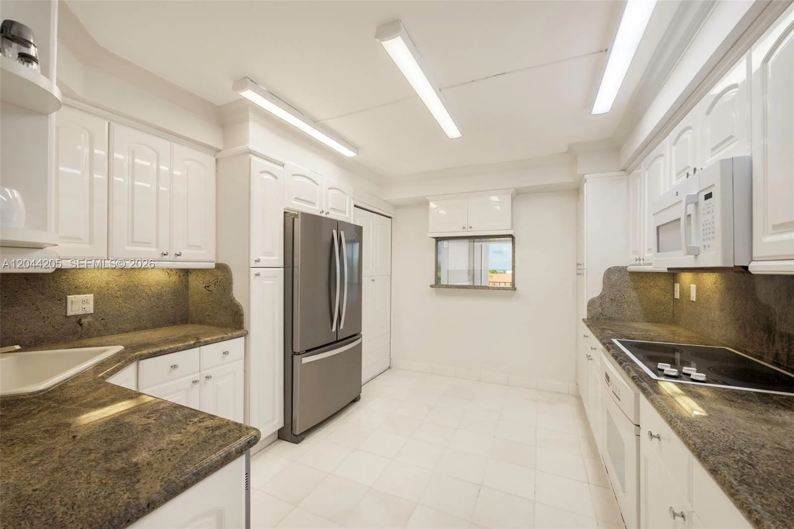 155 Ocean Lane Dr # 600, Key Biscayne, FL 33149 photo 9