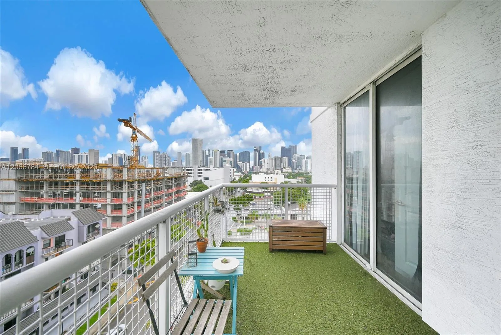 900 SW 8th St # 908, Miami, FL 33130 photo 3