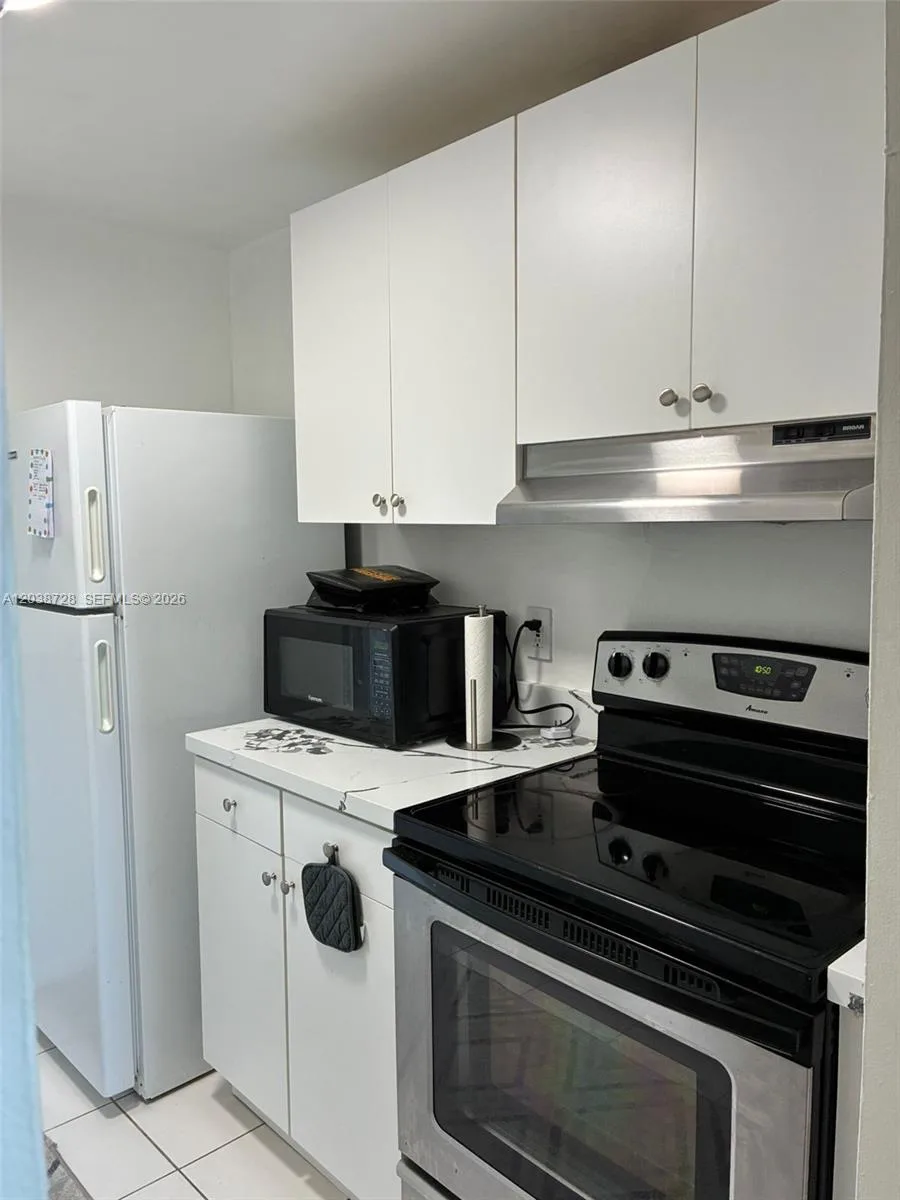2350 NE 135th St # 802, North Miami, FL 33181 photo 4