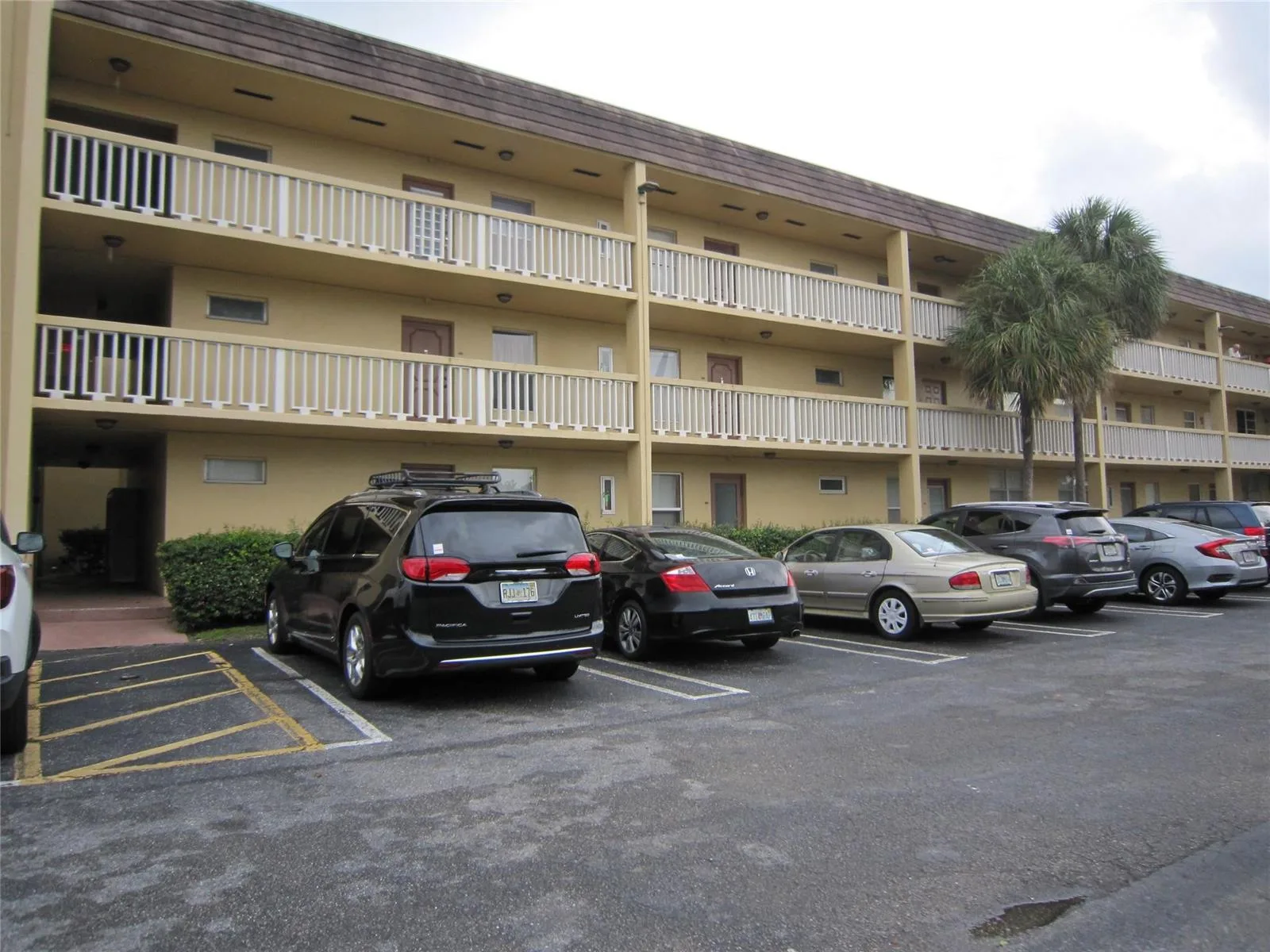 6150 NW 62nd Street # 107, Fort Lauderdale, FL 33319