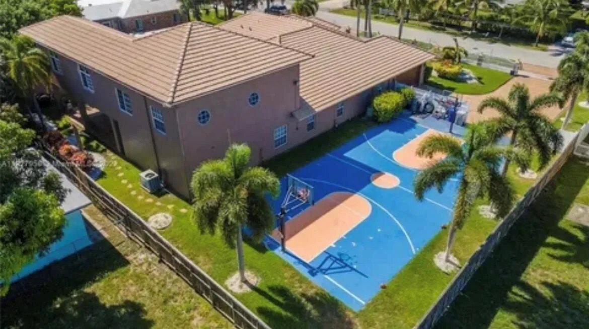 423 NE 3rd Street, Pompano Beach, FL 33060 photo 3