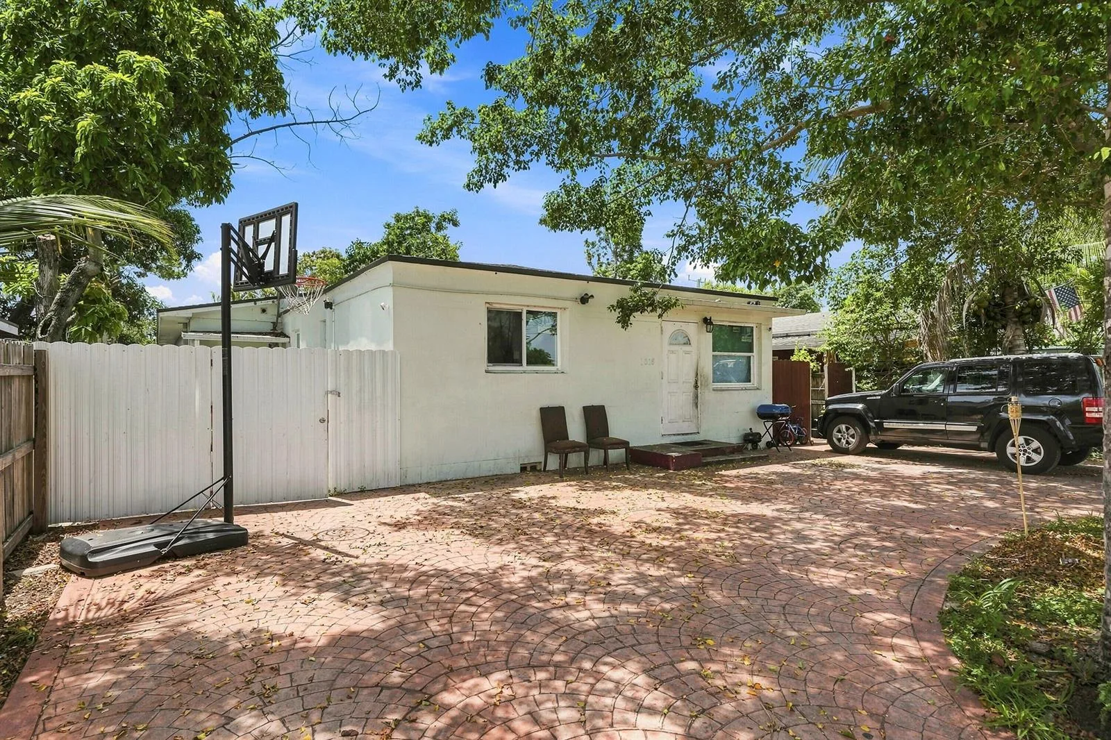 1010 Burlington Street, Opa-Locka, FL 33054