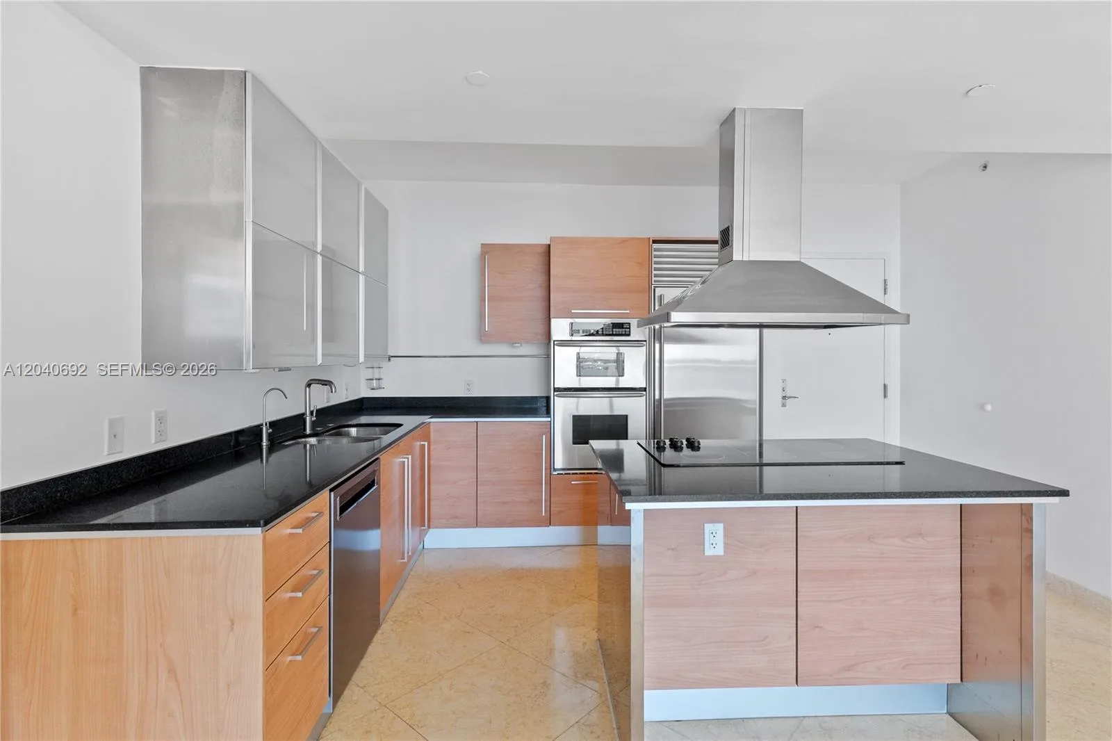 218 SE 14th St # 1803, Miami, FL 33131