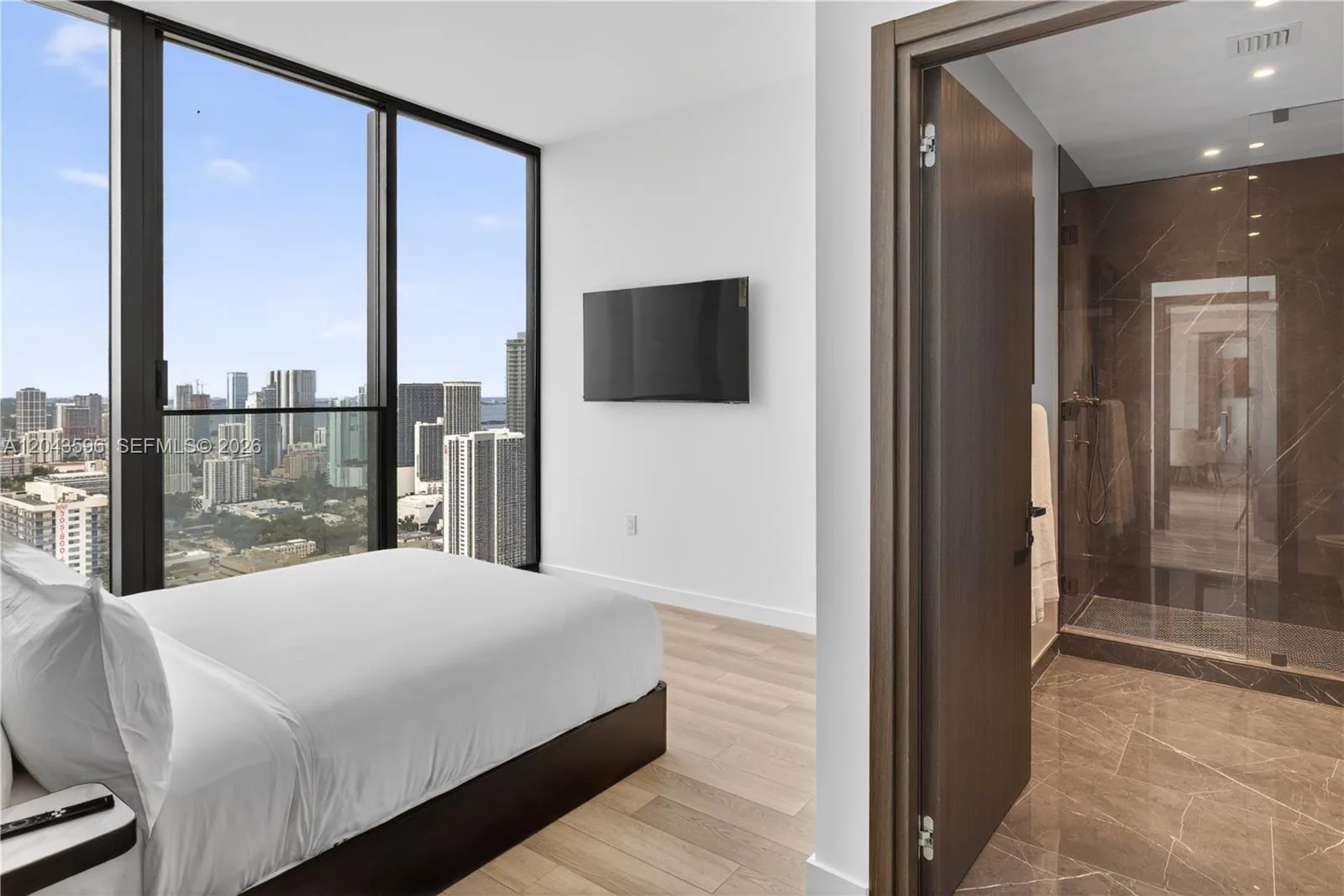 20 NE 11th # 4702, Miami, FL 33132 photo 8