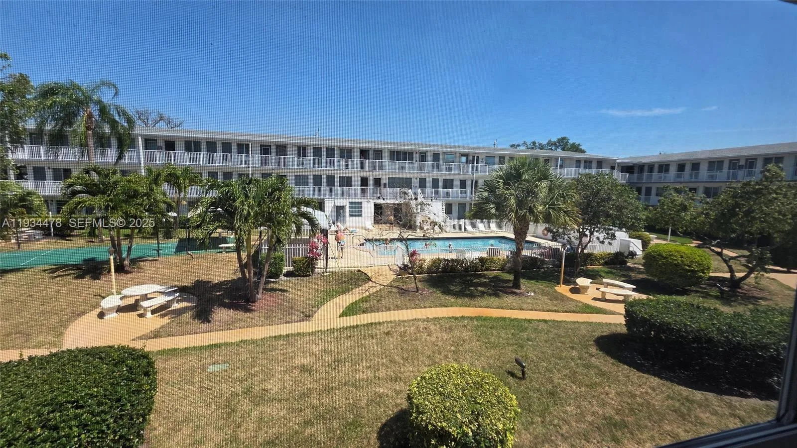 15600 NE 6th Ave # 34A, Miami, FL 33162 photo 4