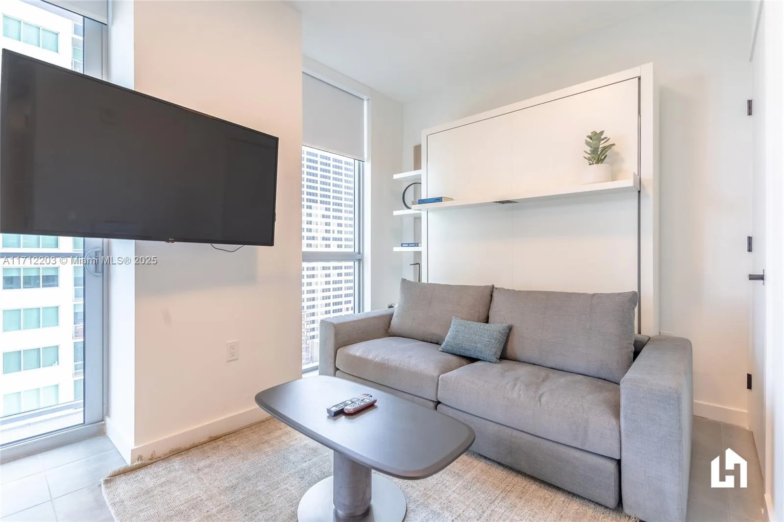 227 NE 2nd St # 2412, Miami, FL 33132 photo 6