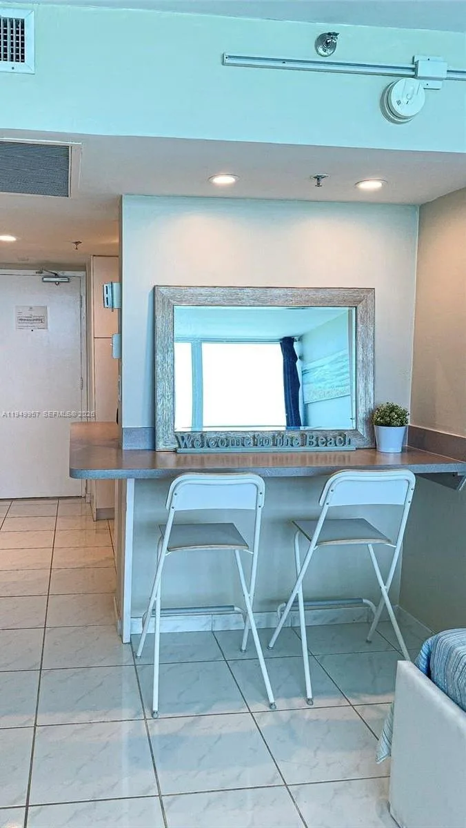 5445 Collins Ave # 1425, Miami Beach, FL 33140 photo 9