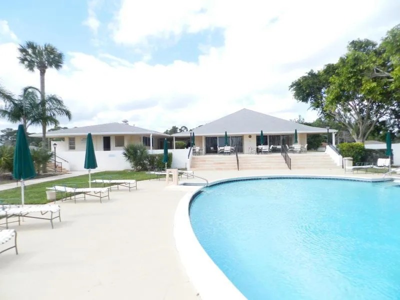 4 Greenway Village N # 107, Royal Palm Beach, FL 33411