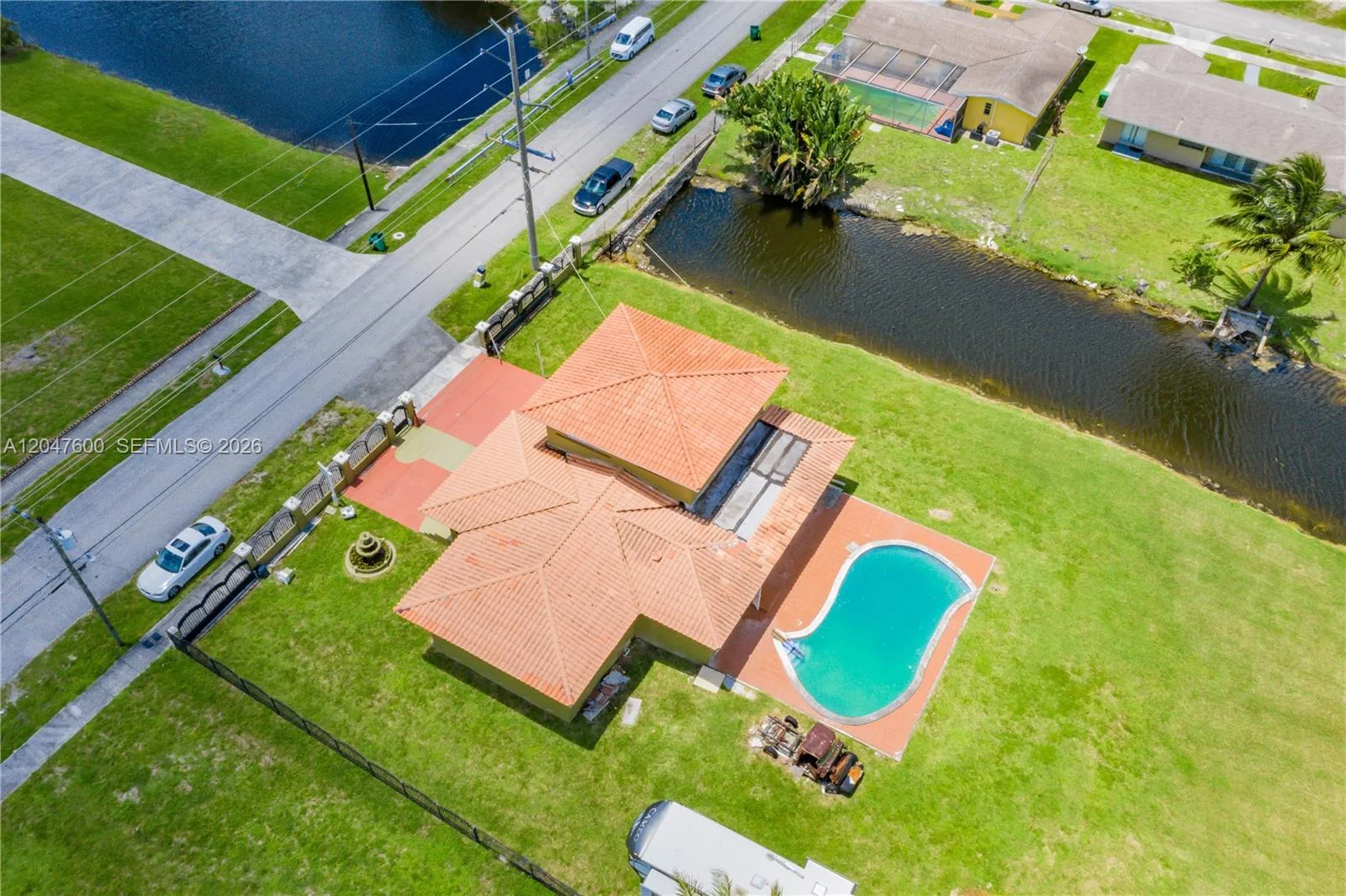 17135 NW 19th Ave, Miami Gardens, FL 33056 photo 2