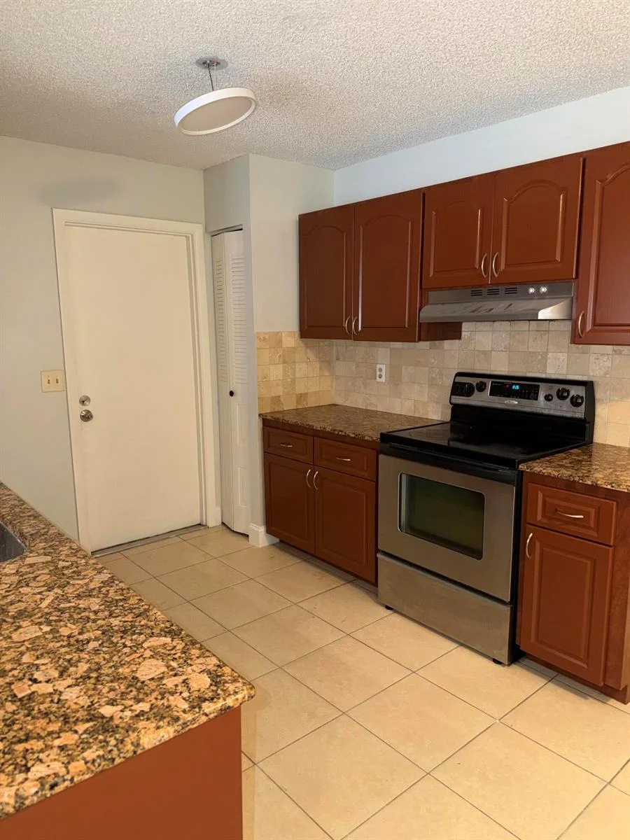 9392 Affirmed Lane, Boca Raton, FL 33496
