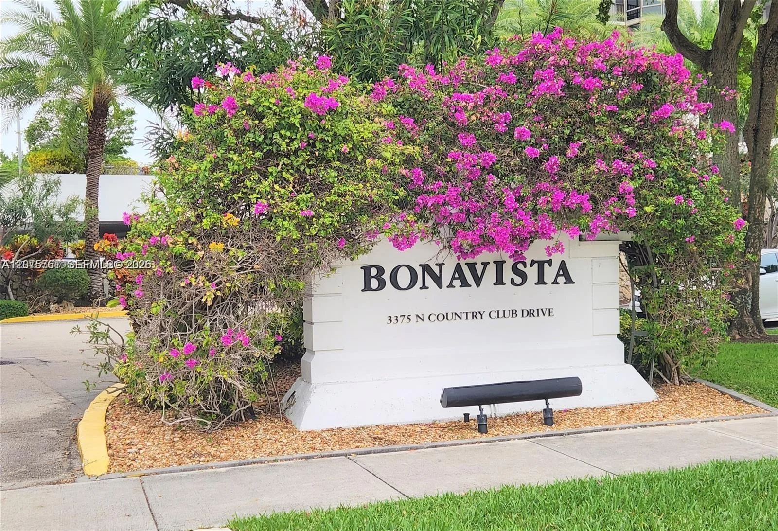 3375 N Country Club Dr # 203, Aventura, FL 33180