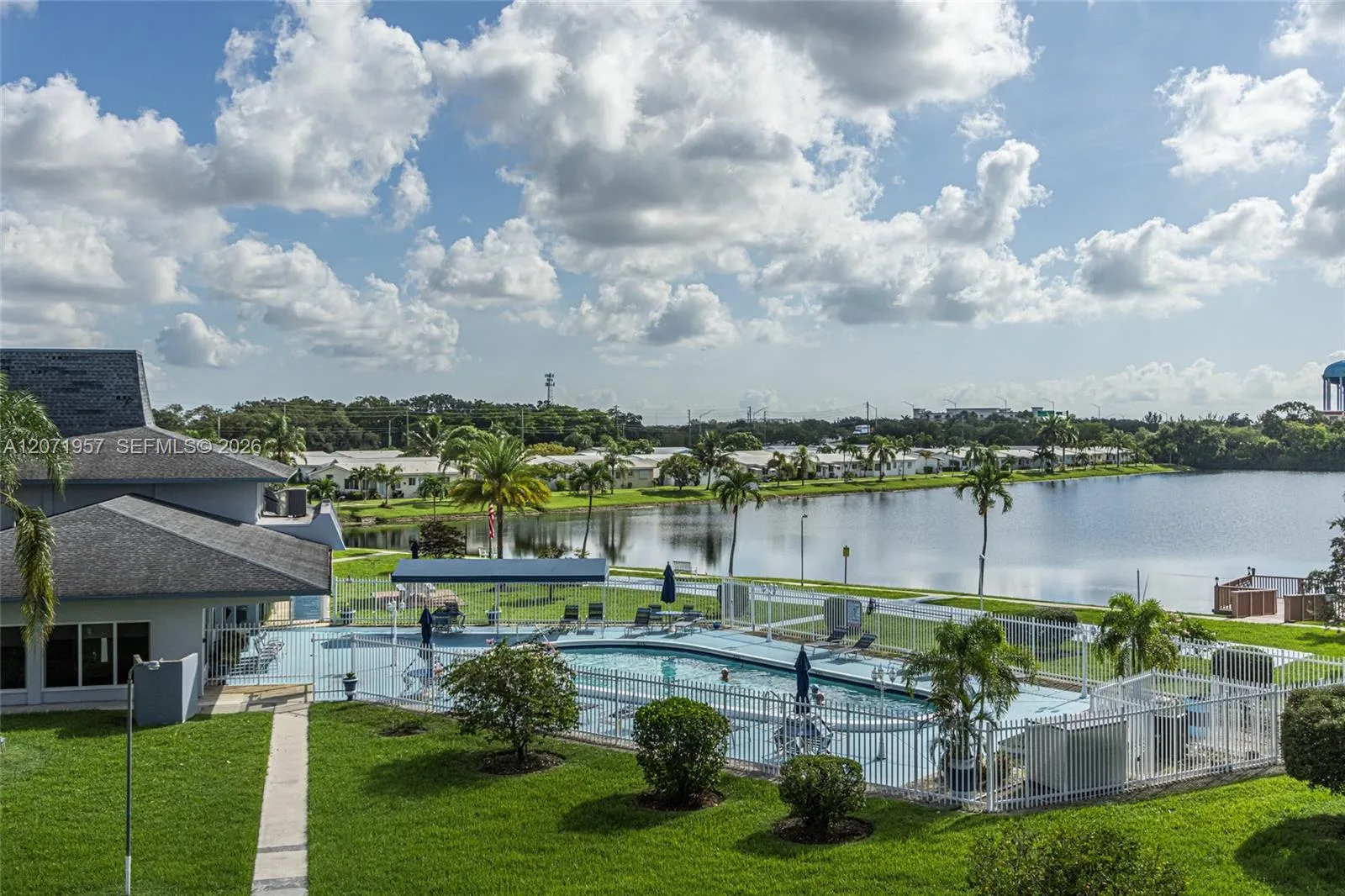 2223 Park Ln # 314, Hollywood, FL 33021