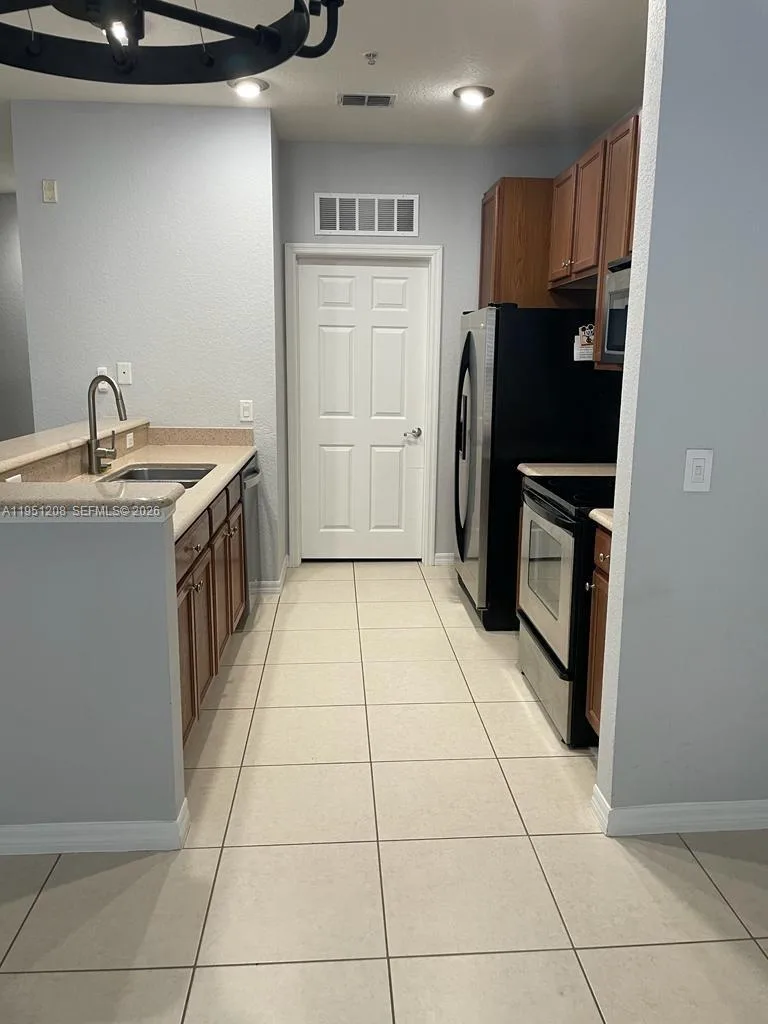 2334 Grand Central Park # 7, Orlando, FL 32839 photo 5