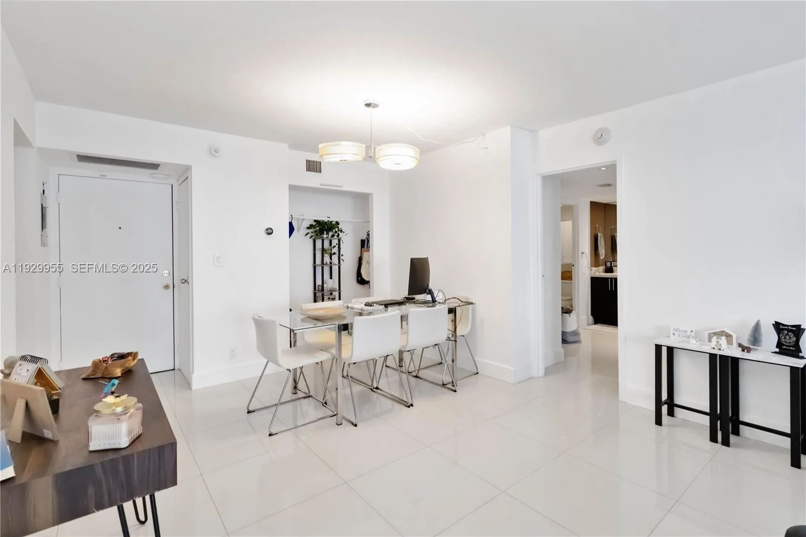 100 Bayview Dr # 2014, Sunny Isles Beach, FL 33160 photo 10