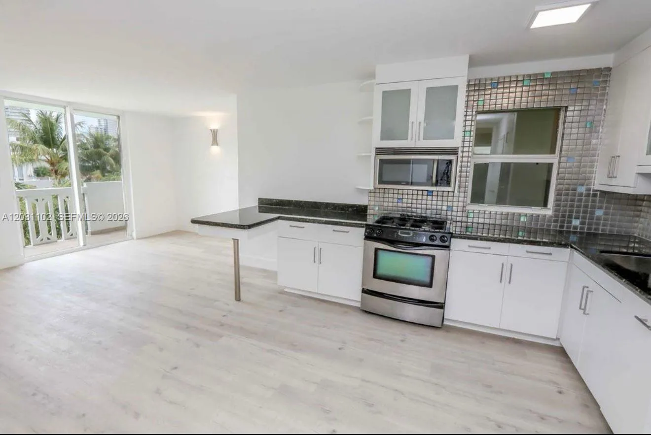 301 Jefferson Ave # 3A, Miami Beach, FL 33139 photo 3