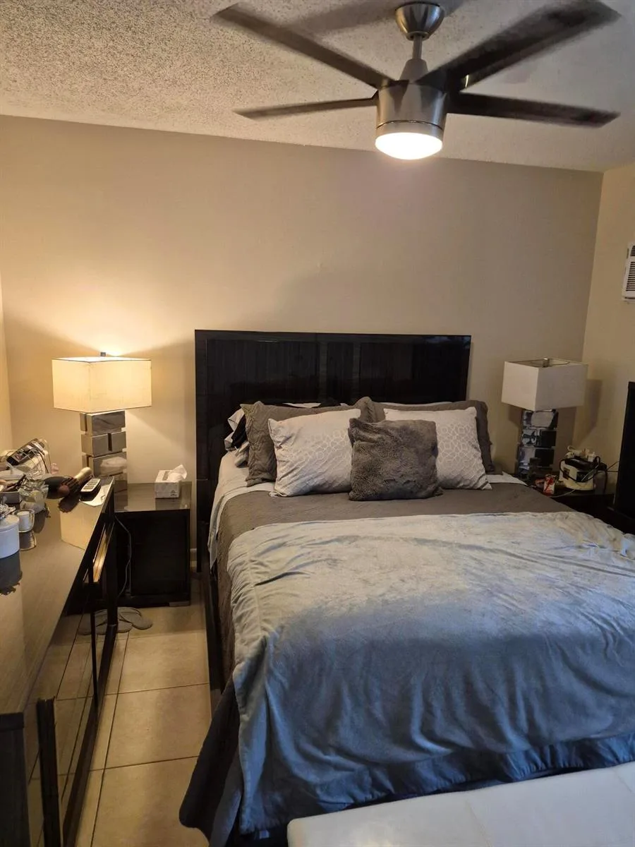 214 Cambridge # I, West Palm Beach, FL 33417 photo 5