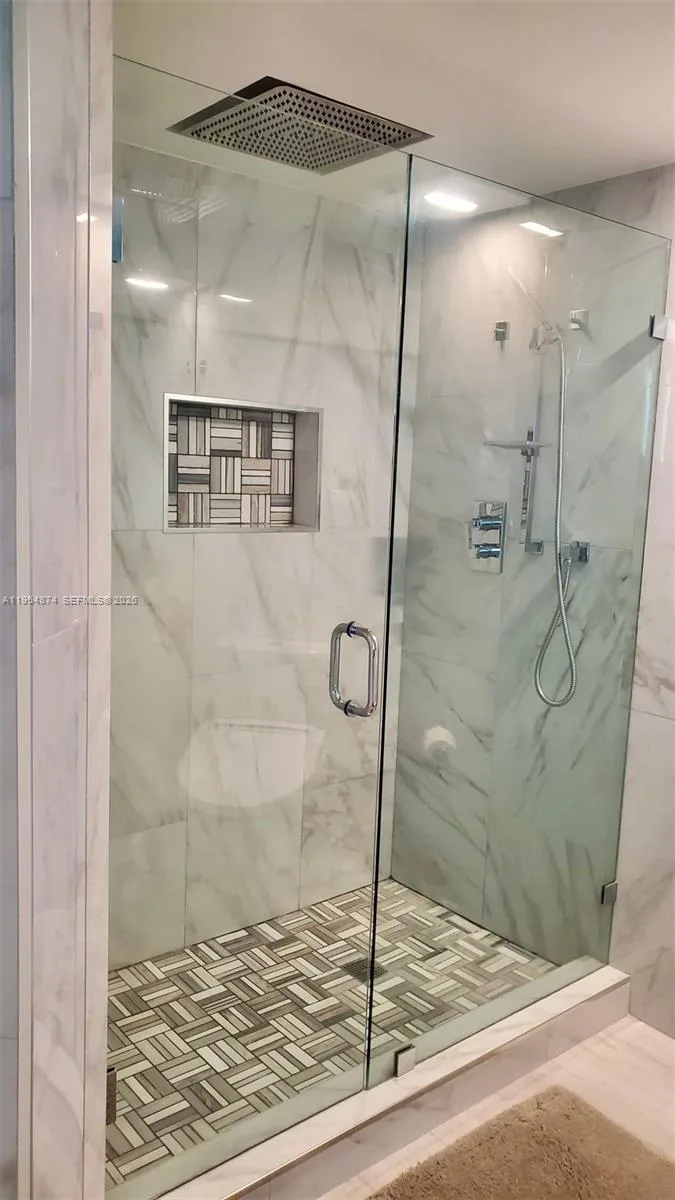 3600 Mystic Pointe Dr # 913, Aventura, FL 33180 photo 11