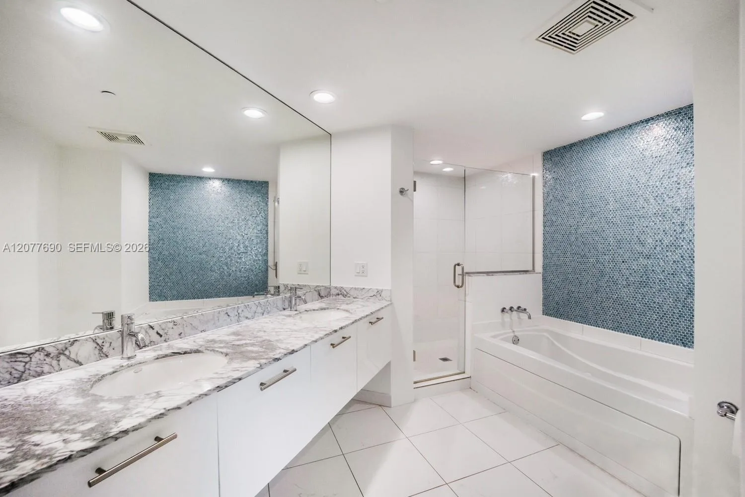 55 SE 6th St # 3901, Miami, FL 33131 photo 8