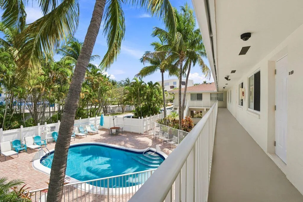 1872 NE 46TH Street # D10, Fort Lauderdale, FL 33308
