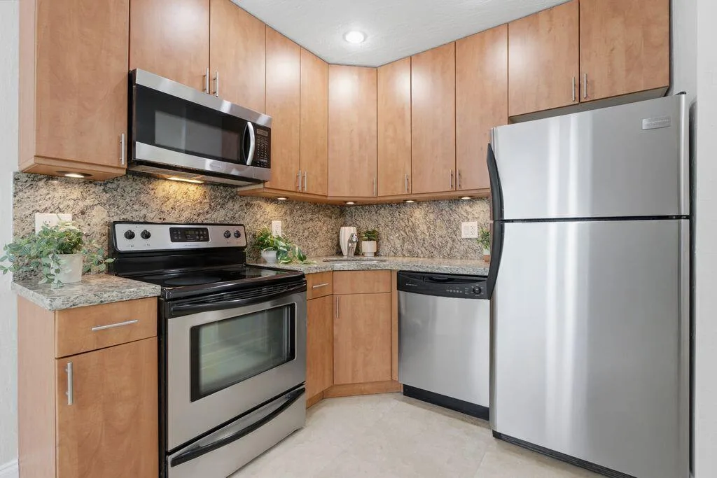 1872 NE 46TH Street # D10, Fort Lauderdale, FL 33308 photo 2