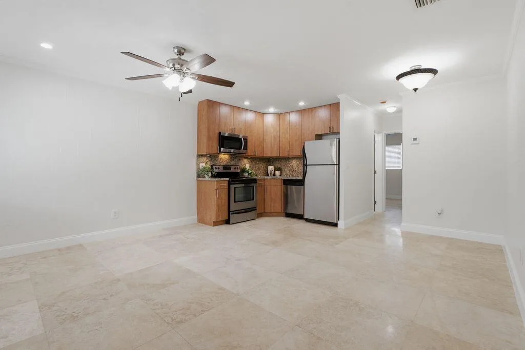 1872 NE 46TH Street # D10, Fort Lauderdale, FL 33308 photo 4