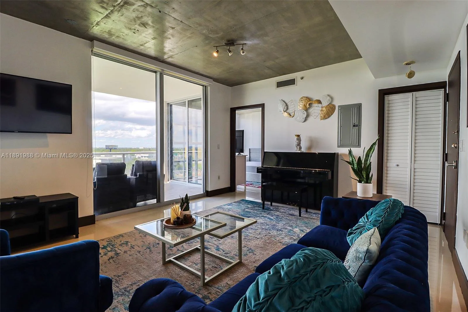 3451 NE 1st Ave # M0804, Miami, FL 33137 photo 2