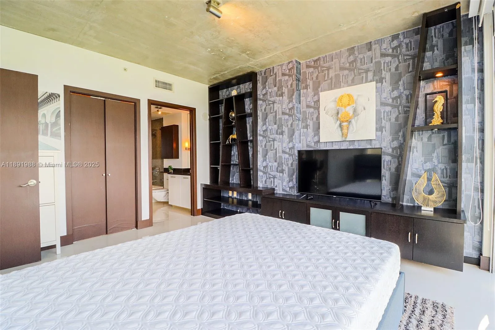 3451 NE 1st Ave # M0804, Miami, FL 33137 photo 9