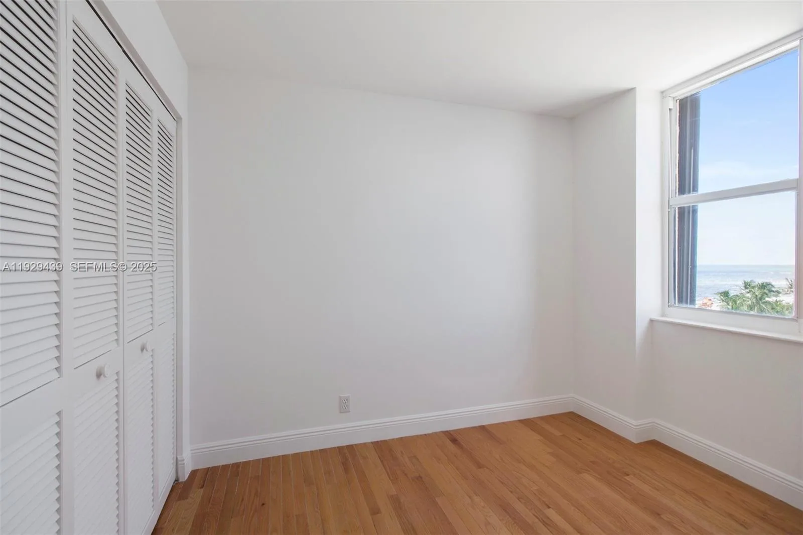2555 Collins Ave # 911, Miami Beach, FL 33140 photo 10