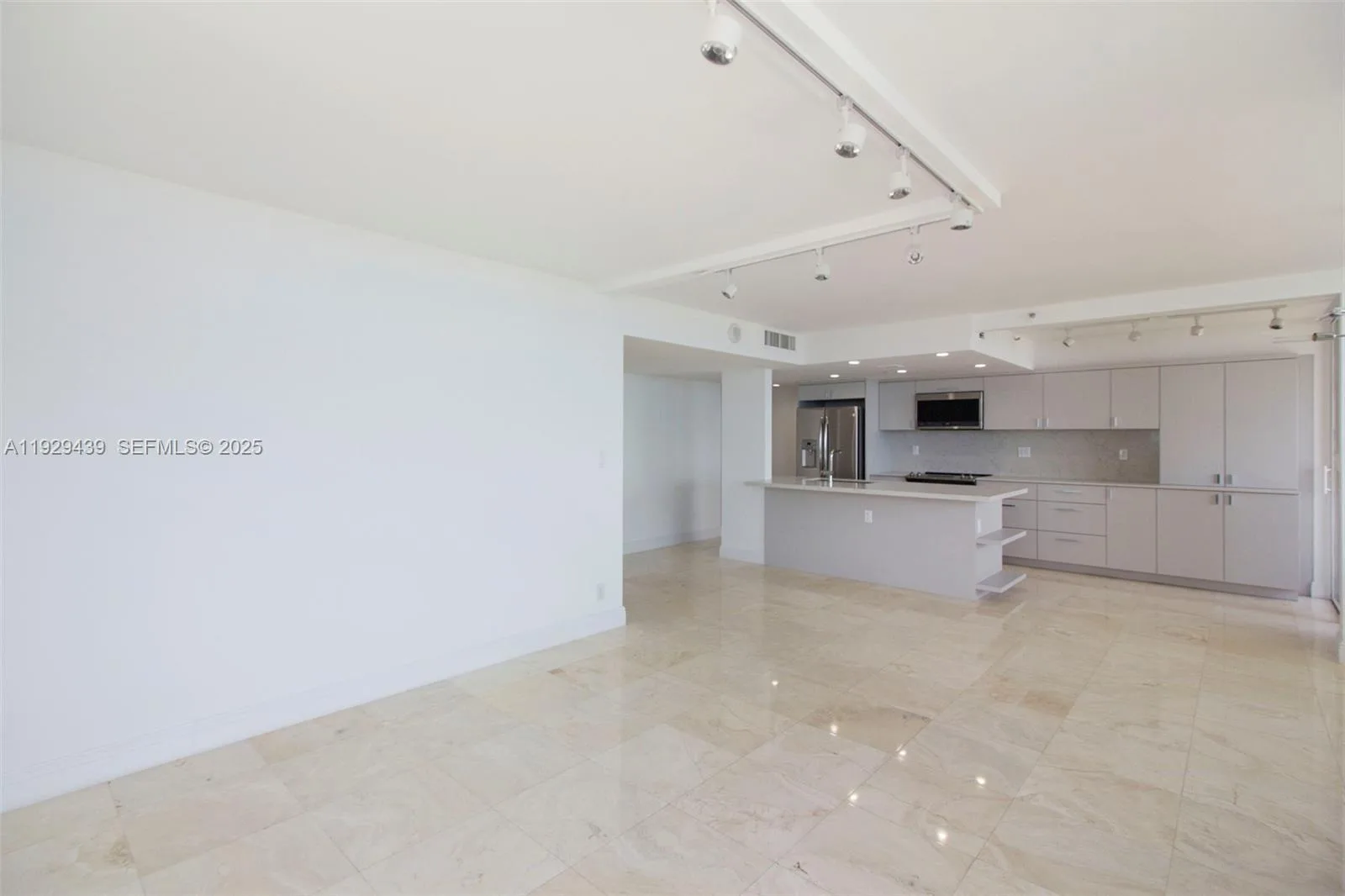 2555 Collins Ave # 911, Miami Beach, FL 33140 photo 12