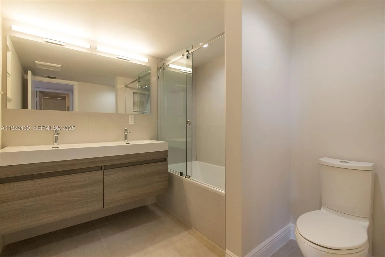 2555 Collins Ave # 911, Miami Beach, FL 33140 photo 6