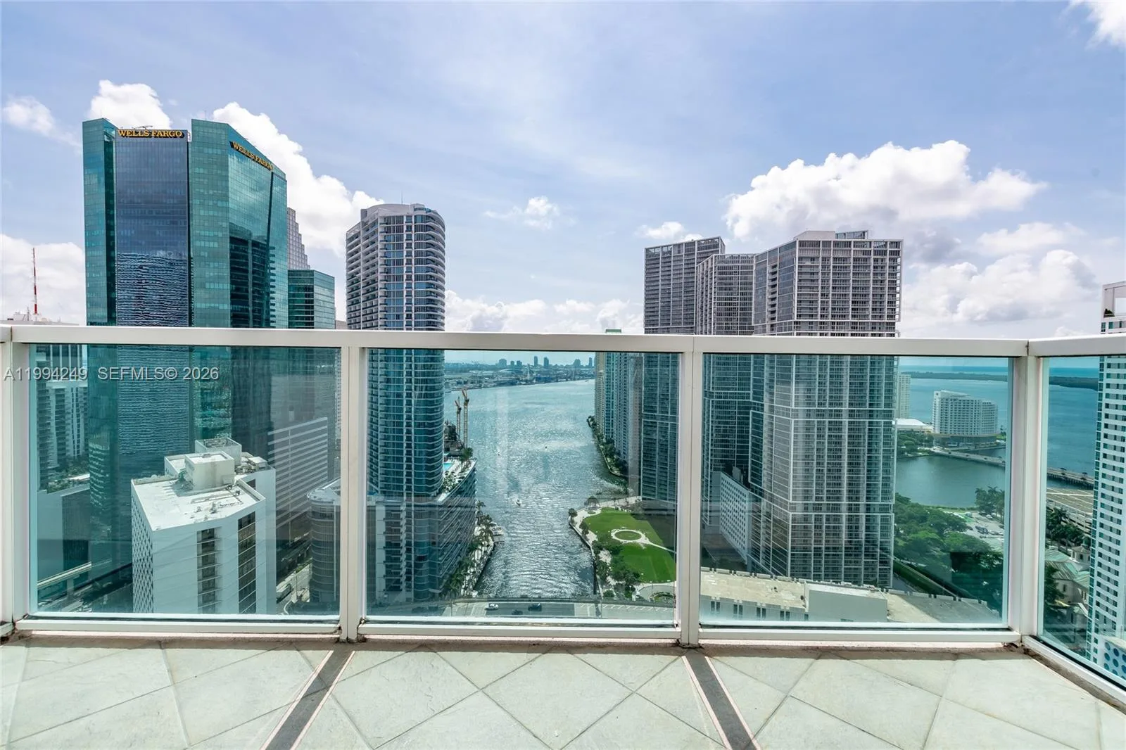 31 SE 5th St # 3914, Miami, FL 33131