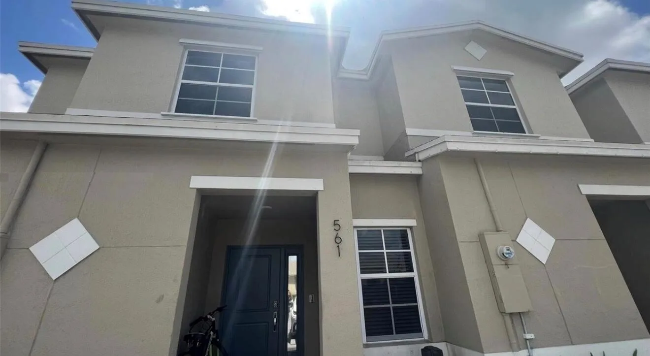 561 NE 5th Way, Florida City, FL 33034