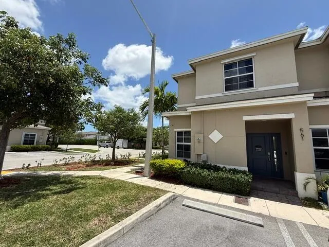 561 NE 5th Way, Florida City, FL 33034 — zdjęcie 4