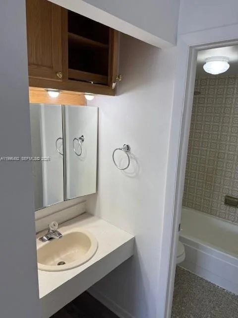 3545 NE 167th St # 503, North Miami Beach, FL 33160 — zdjęcie 2