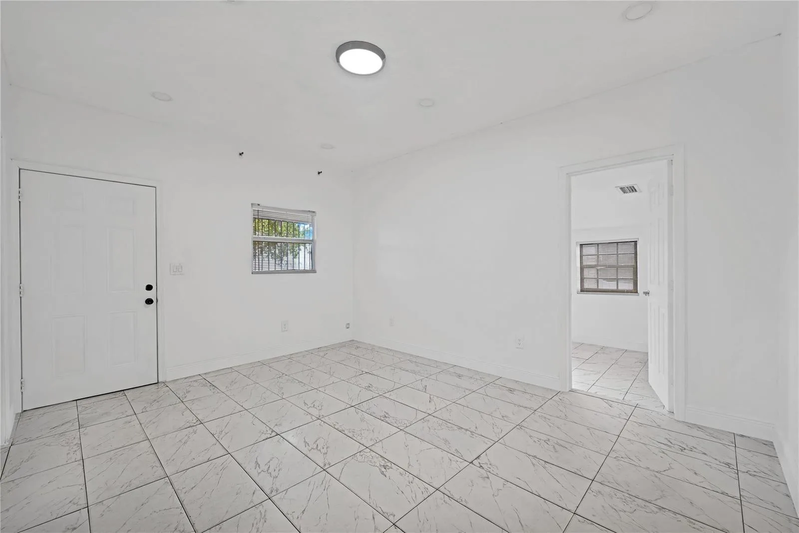 1114 NW 39th Street, Miami, FL 33127