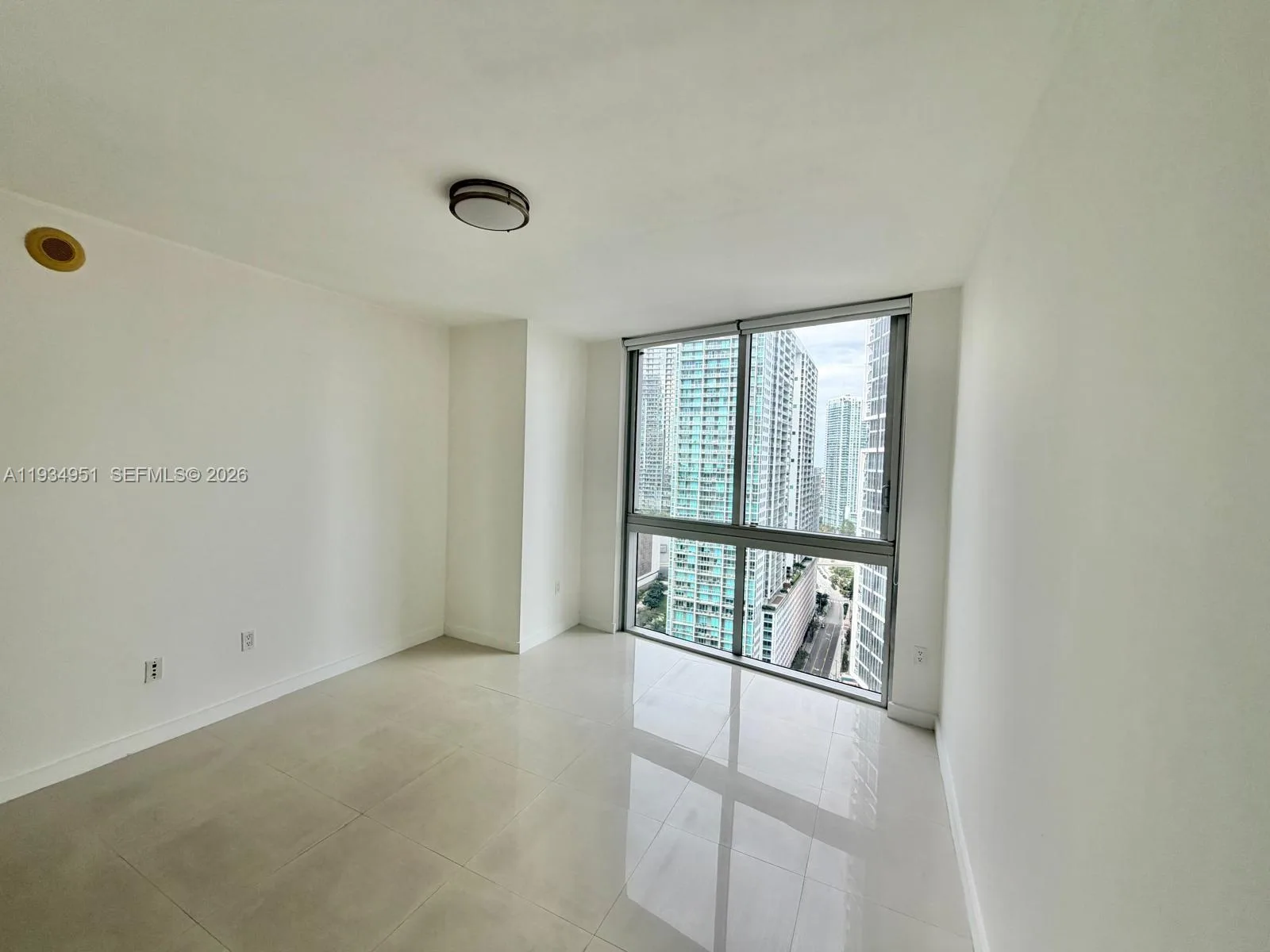 495 Brickell Ave # 2610, Miami, FL 33131 photo 9