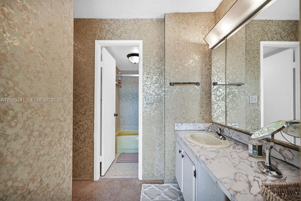 7135 Collins Ave # 435, Miami Beach, FL 33141 photo 12