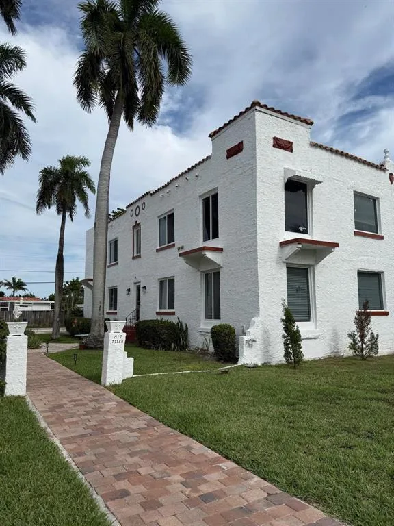 817 Tyler Street # 2, Hollywood, FL 33019 photo 9