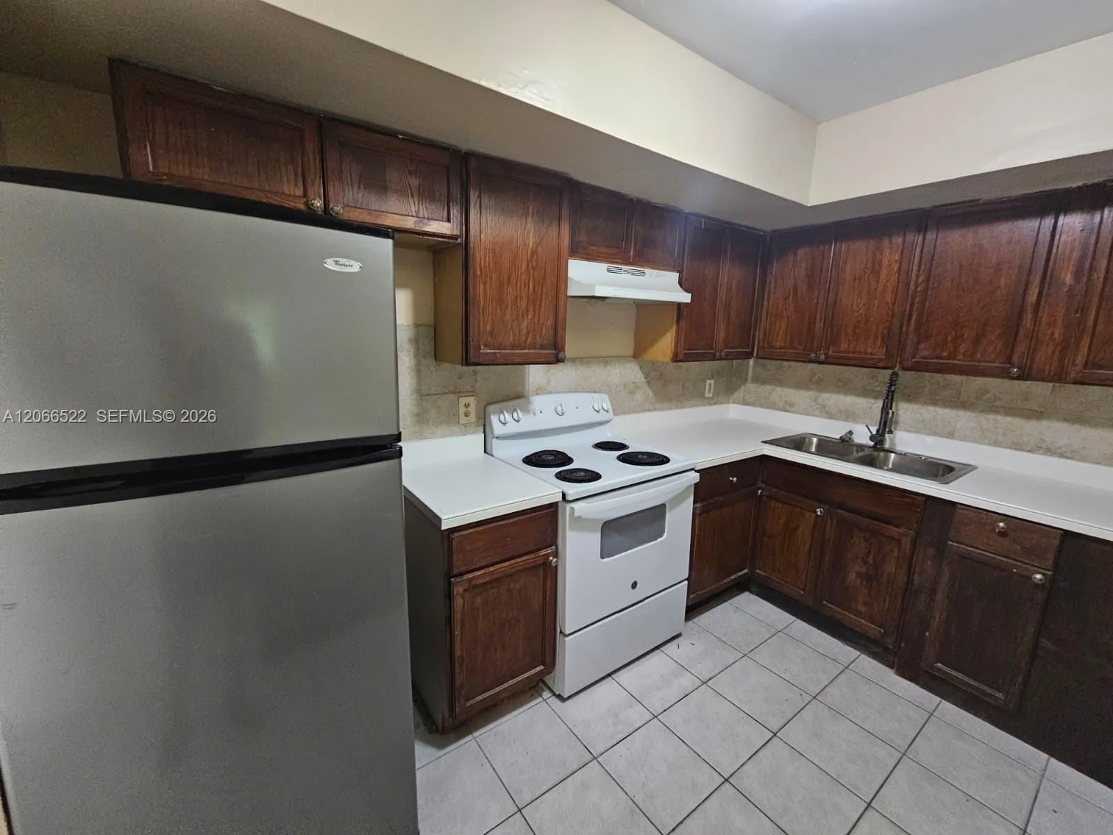 954 SW 74th Ave, North Lauderdale, FL 33068 photo 4