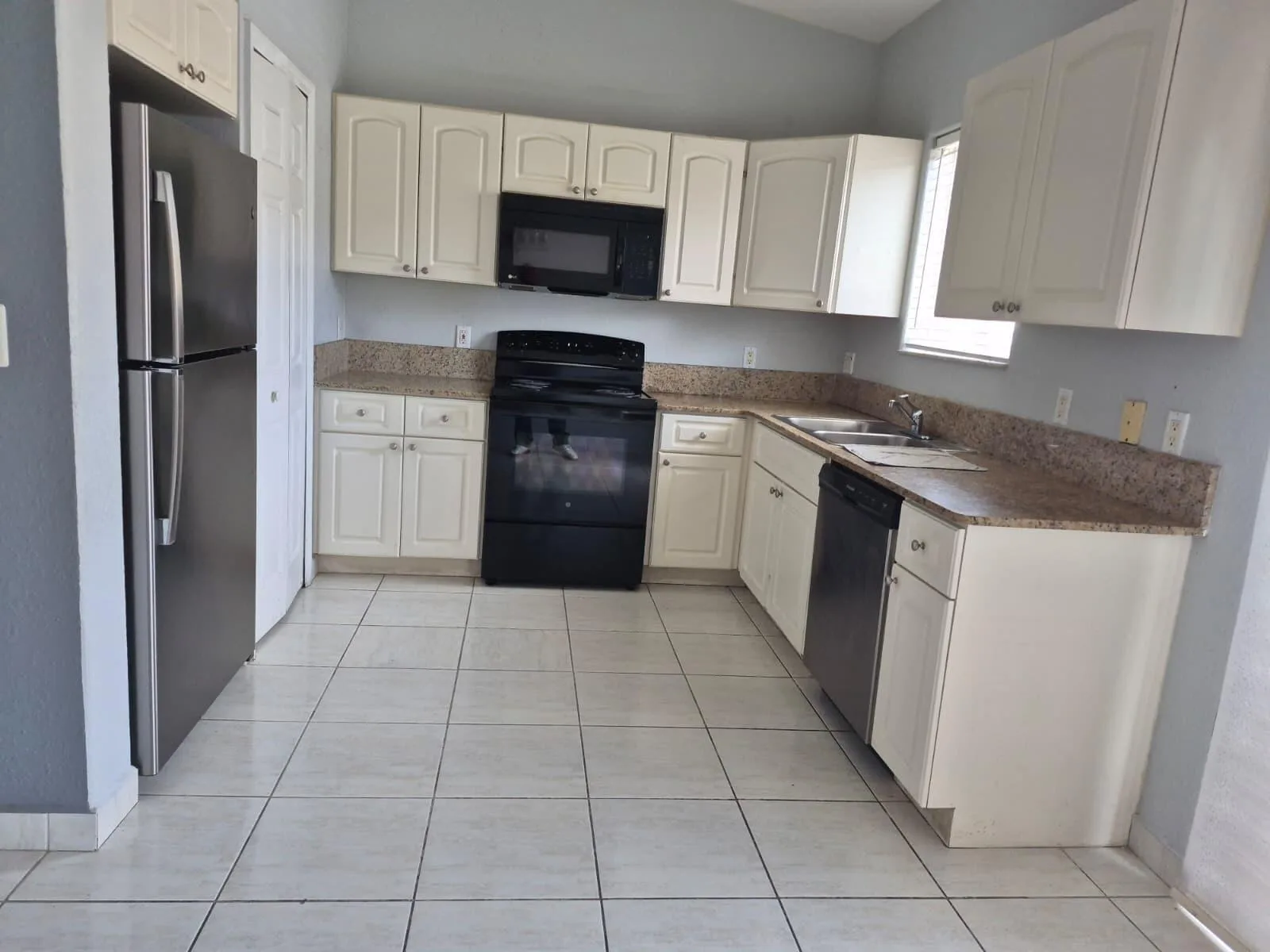 7211 NW 174th Terrace # 203, Hialeah, FL 33015 photo 10