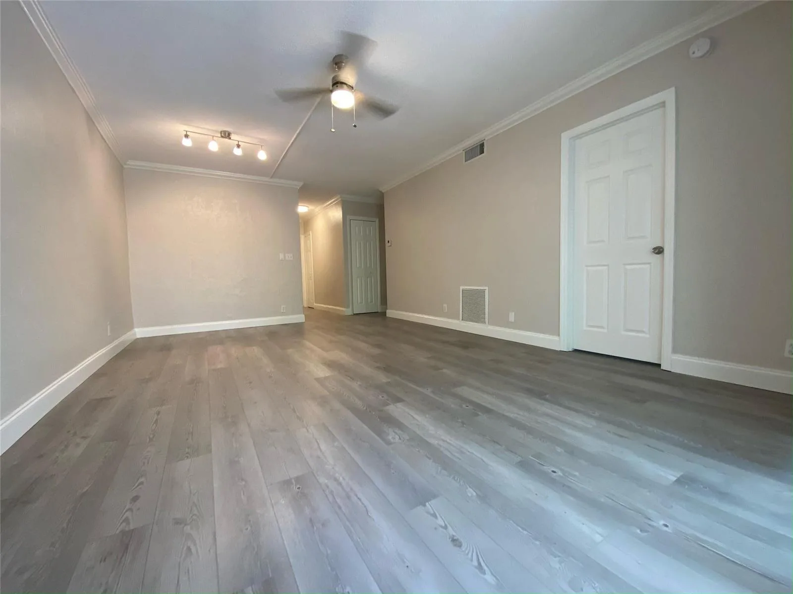 1400 NE 57th Street # 104, Fort Lauderdale, FL 33334