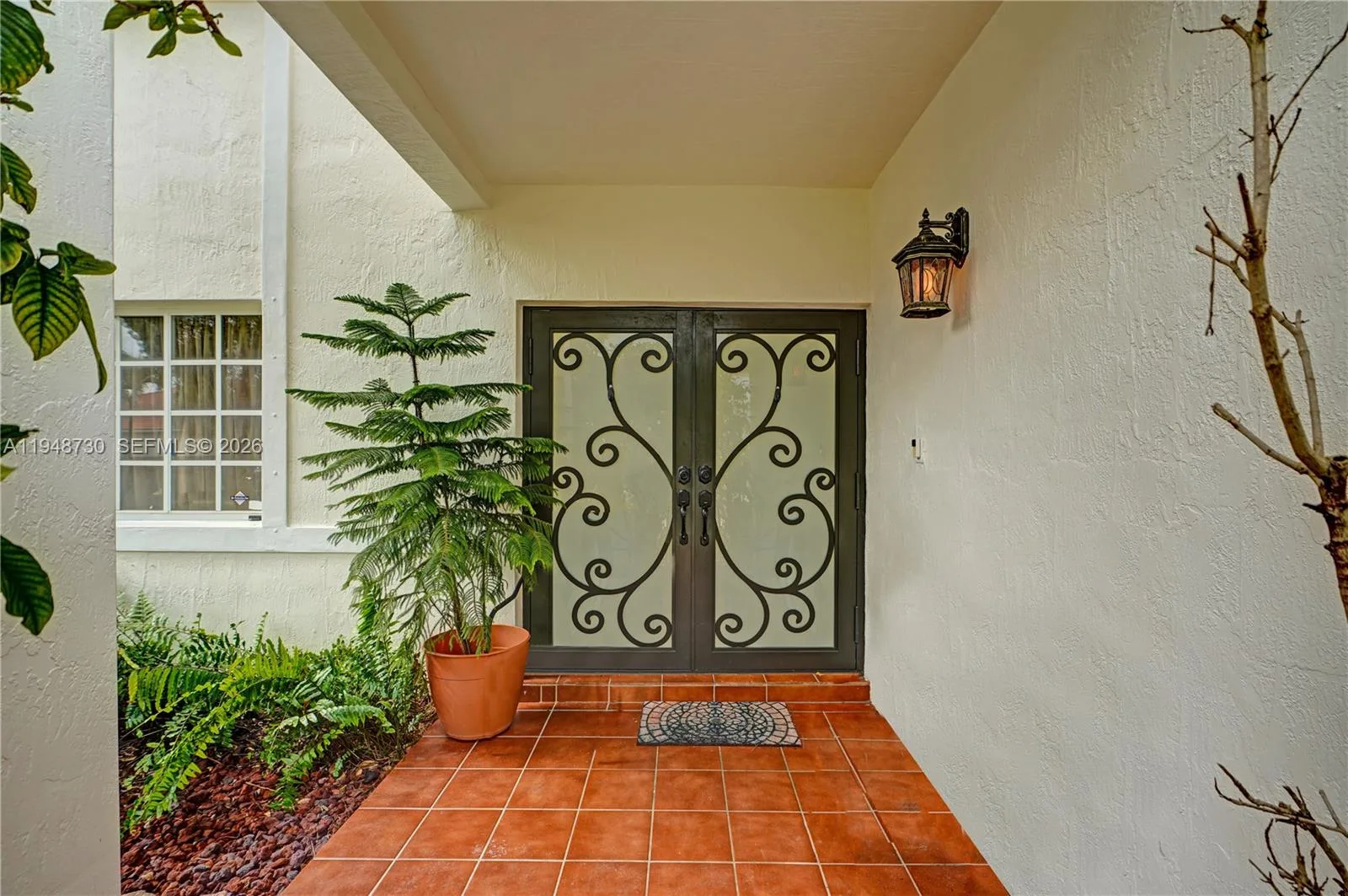 5502 SW 162nd Pl, Miami, FL 33185 photo 2