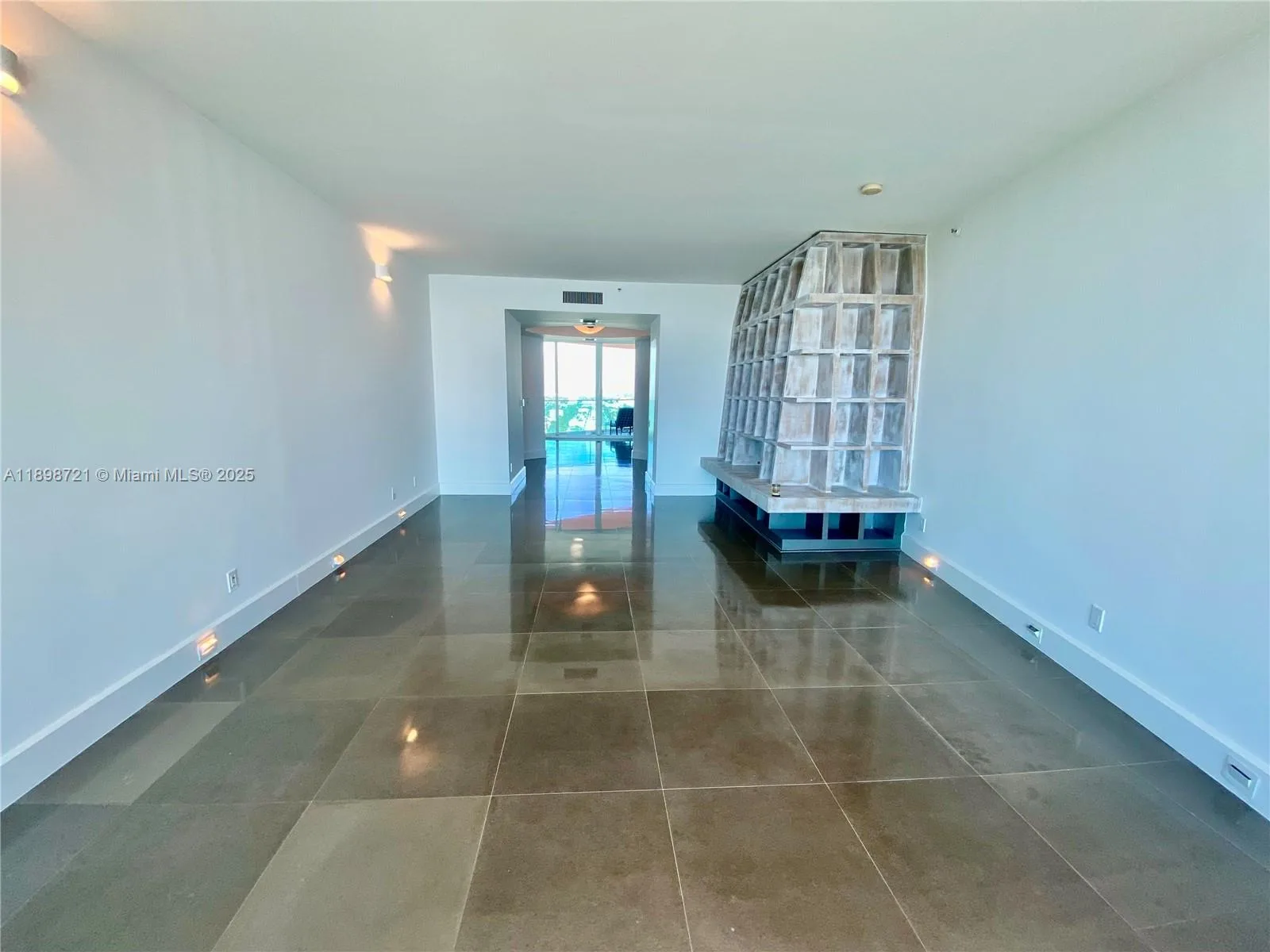300 S Pointe Dr # 3204, Miami Beach, FL 33139 photo 10
