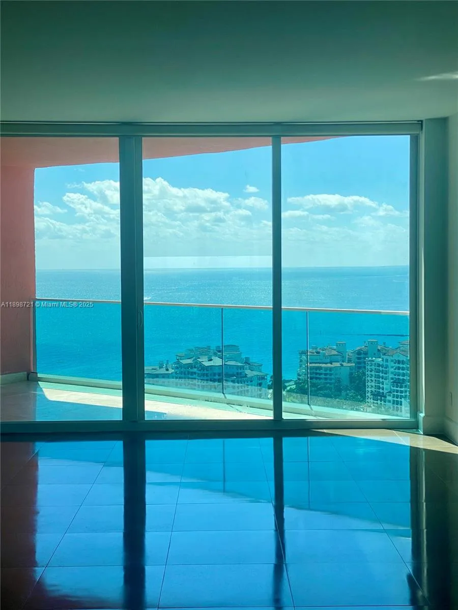 300 S Pointe Dr # 3204, Miami Beach, FL 33139 photo 12